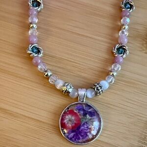 Floral Pendant Beaded Necklace